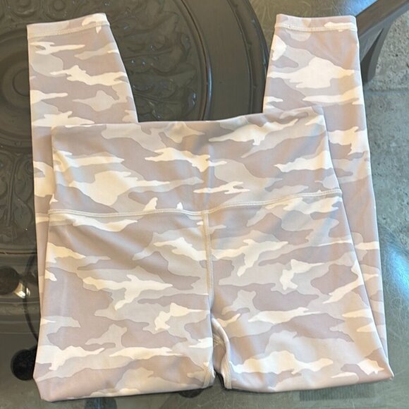 Athleta Elation 7/8 Tights - Mist Camo Grey - Size Small - Picture 4 of 4